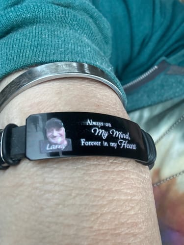 Customer photo review of Custom Photo I'm Always With You - Memorial Gift For Family, Friend - Personalized Engraved Bracelet
