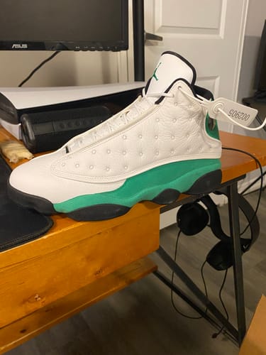 Customer photo review of Air Jordan 13 Retro 'Lucky Green'