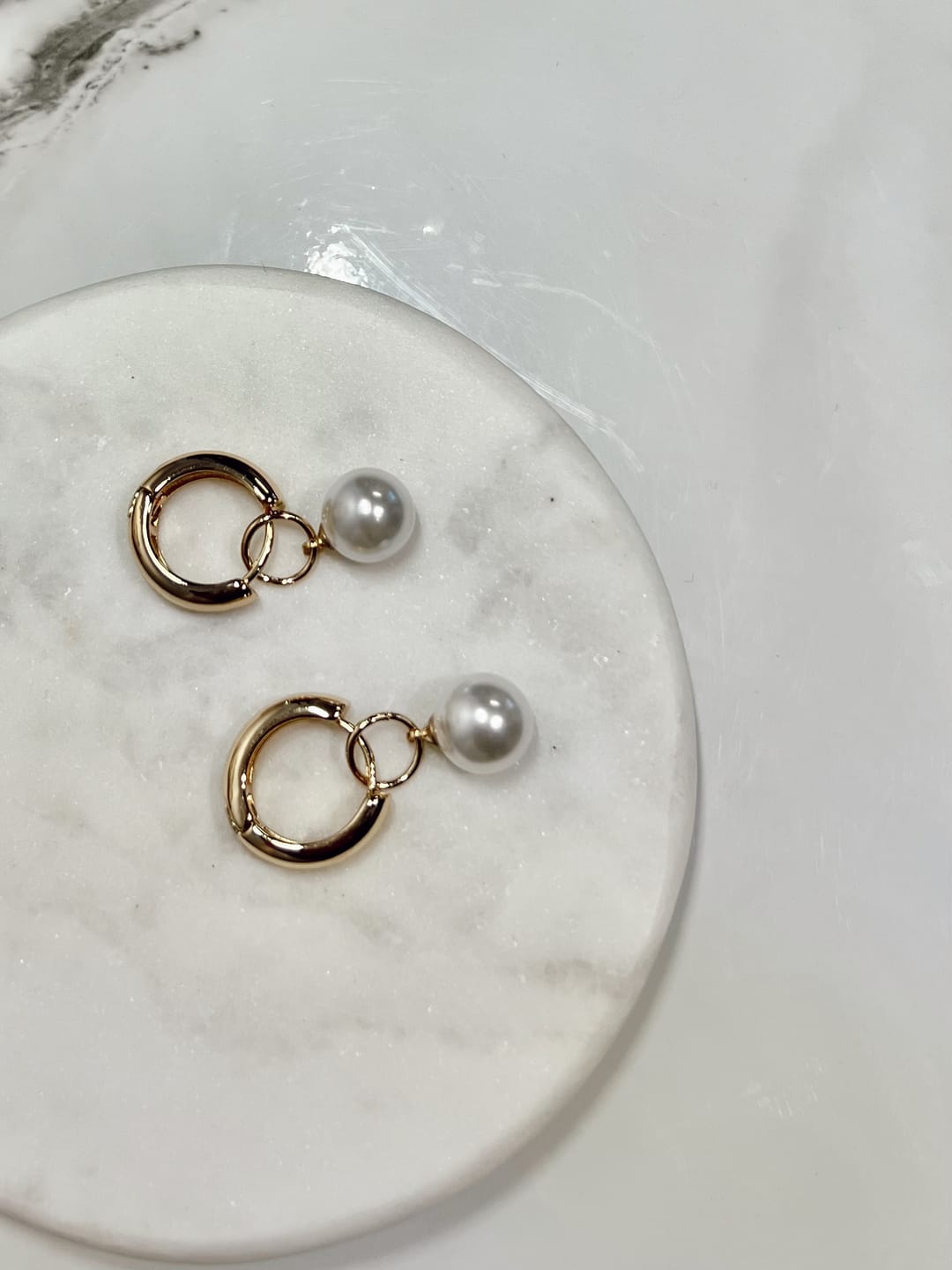 Customer photo review of Par Arracada Con Perla Redonda