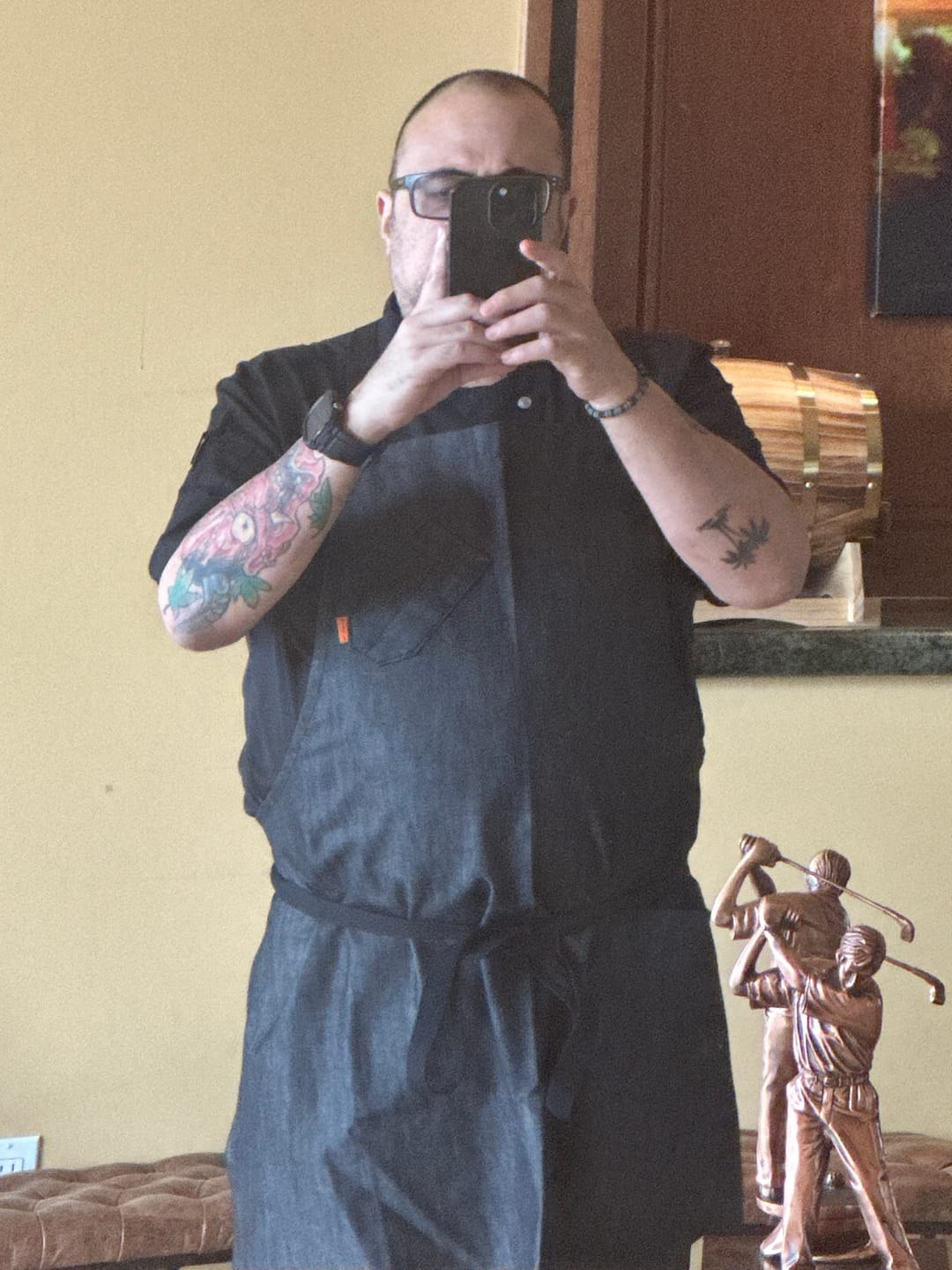 Customer photo review of Black Chef Apron