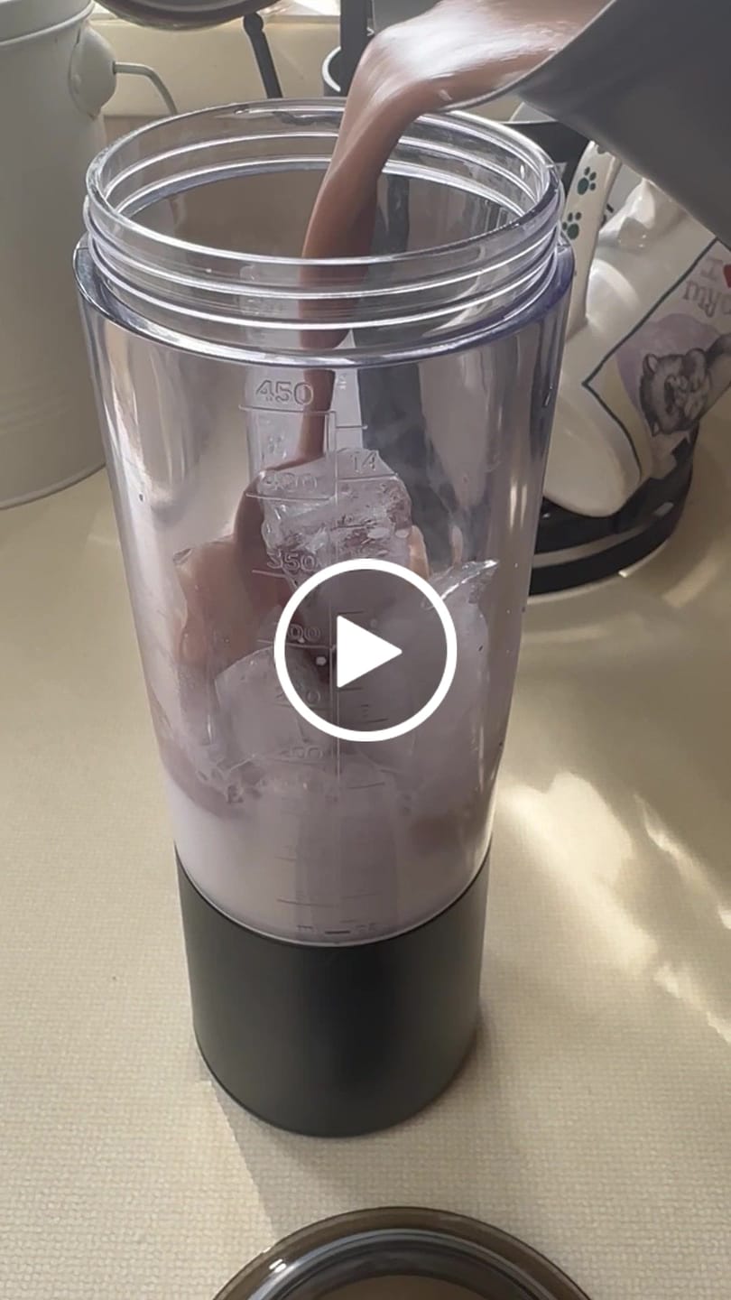 Customer video review of Dark Chilli Hot Chocolate Flakes