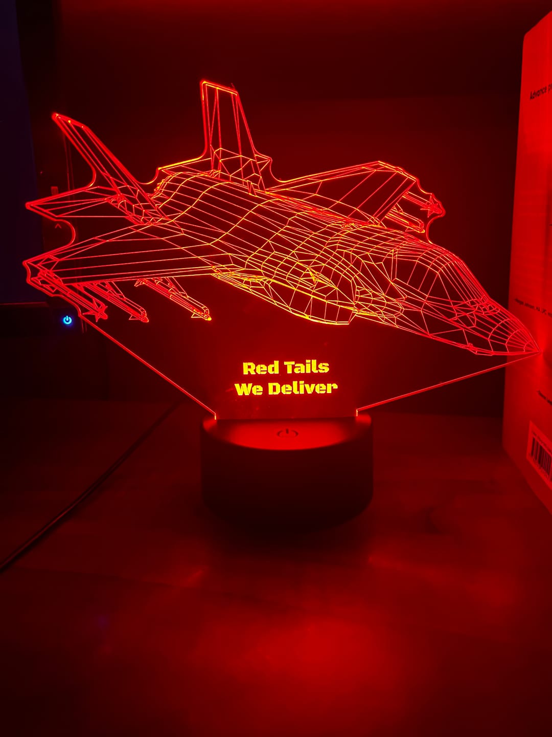Customer photo review of F-35 Lightning II Multi-Role Fighter Jet - 3D Optical Illusion Lamp