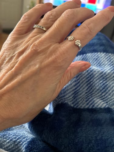 Customer photo review of The Paw Hug From Heaven Ring