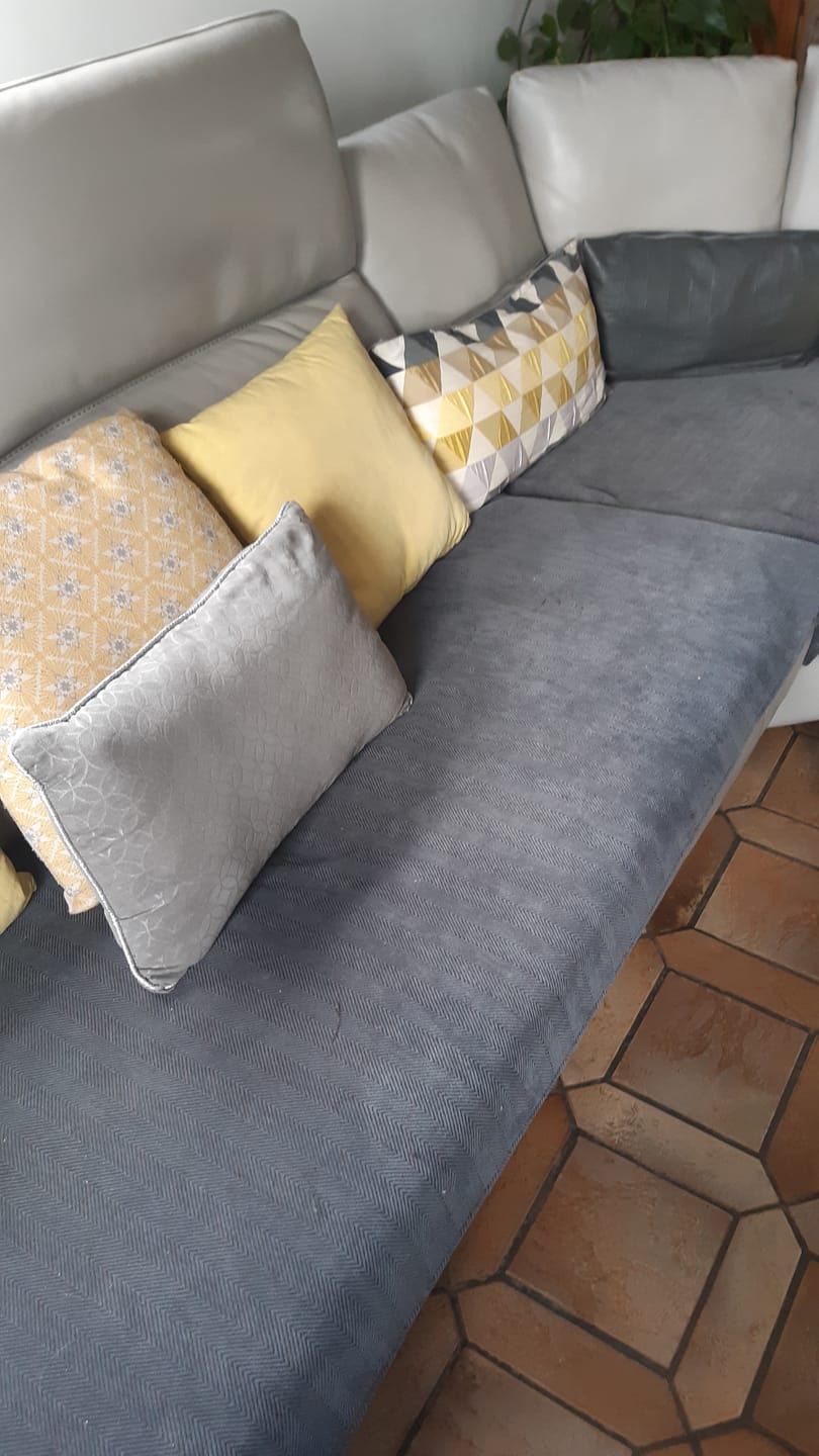 Customer photo review of Protège-Canapé Luxueux en Chenille Herringbone