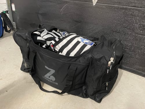Customer photo review of ZEBRASCLUB ZB1 HOCKEY REFEREE BAG