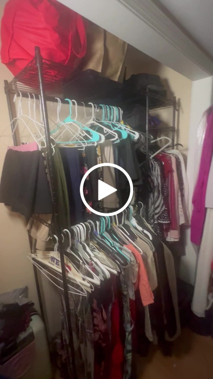 Customer video review of Raybee 670 Lbs Clothes Rack Heavy Duty, Freestanding Wire Garment Racks, Metal Portable Closet