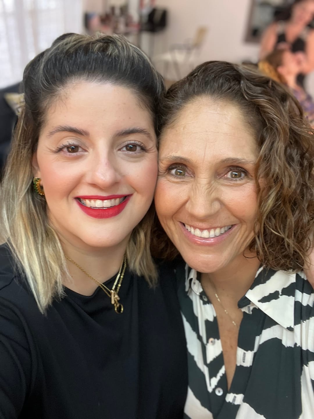 Customer photo review of Aretes Bling