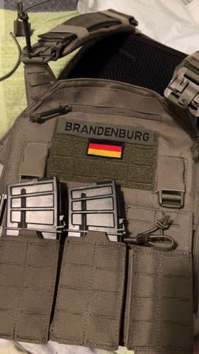 Customer photo review of SHIELD Germany BRAVO 3x Lang-Magazintasche Steingrau-Oliv