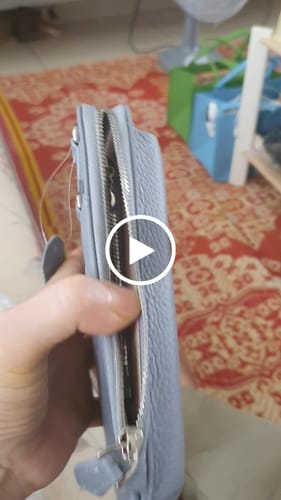 Customer video review of Minimal Mobile Phone Leather Sling Pouch