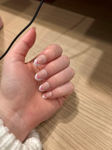 Customer photo review of Pillow Princess Press On Nails (24PC)