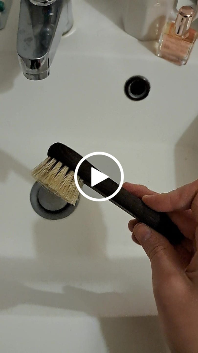 Customer video review of Brosse visage exfoliante