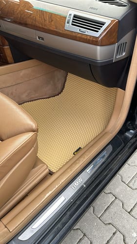 Customer photo review of Dywaniki samochodowe na zamówienie - Przód i tył