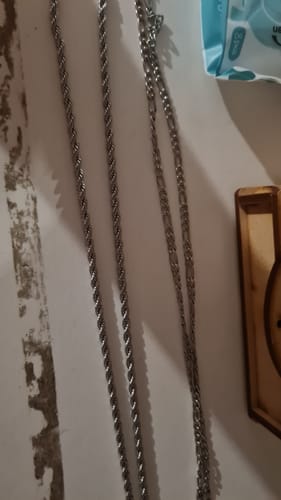 Reseña con foto de un cliente sobre Cadena Fígaro 3mm