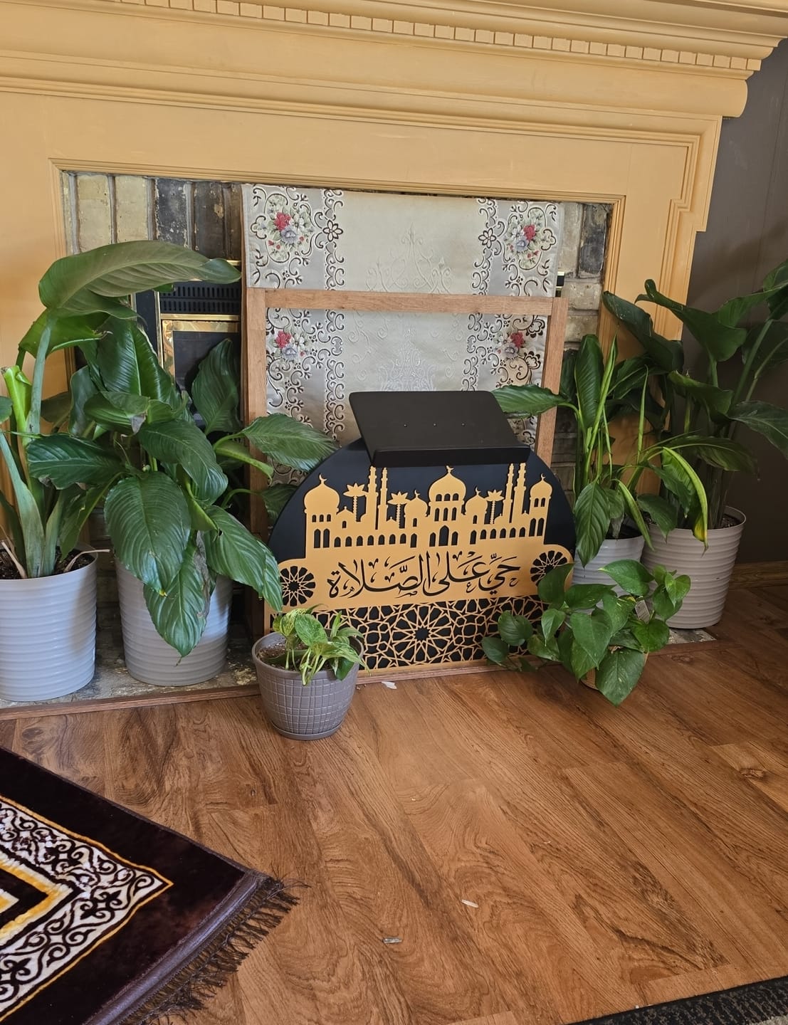 Customer photo review of Prayer Rug Holder - Wooden Prayer Mat Stand and Storage Ideas