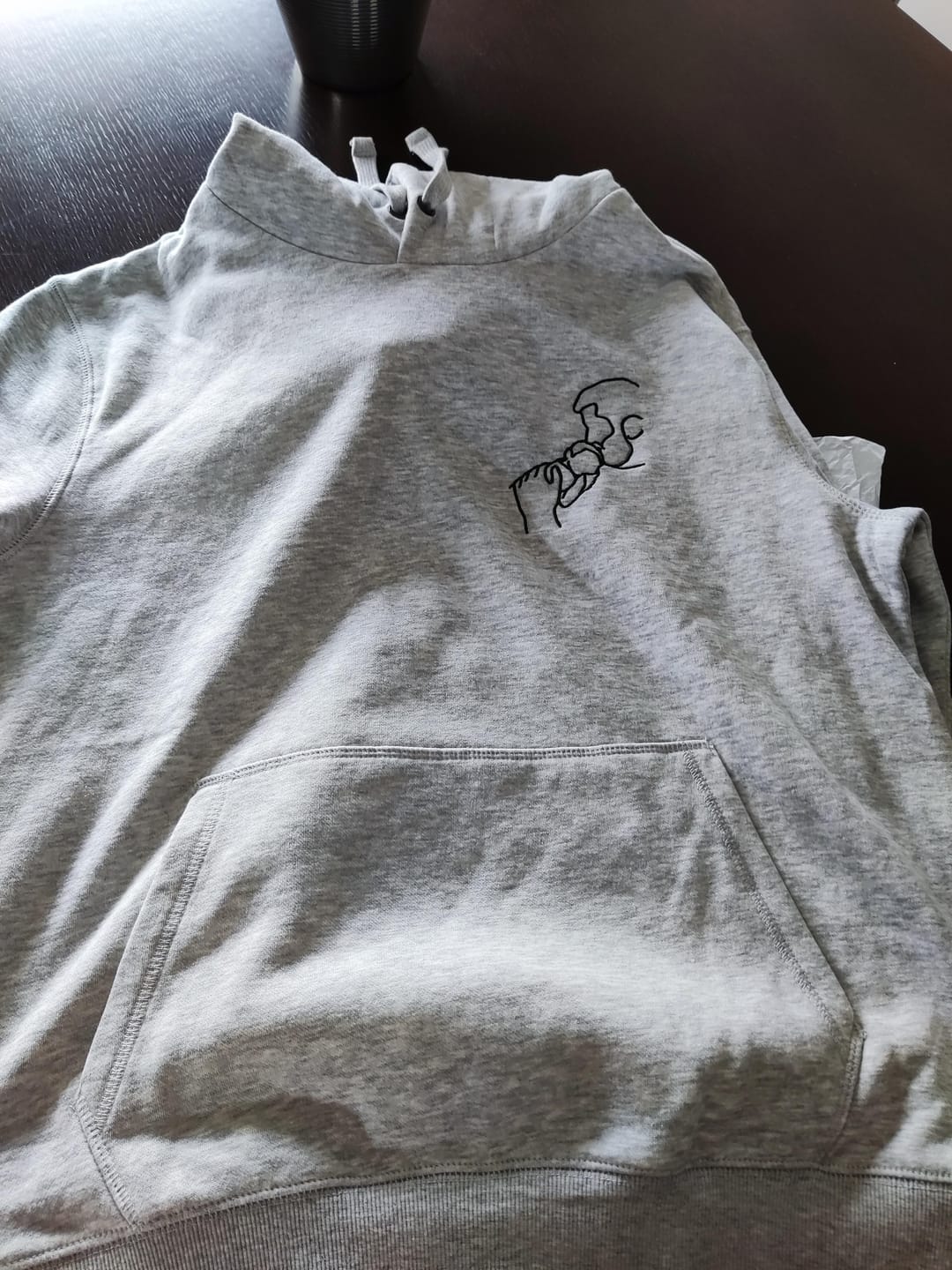 Customer photo review of Camisola Line Art Personalizável