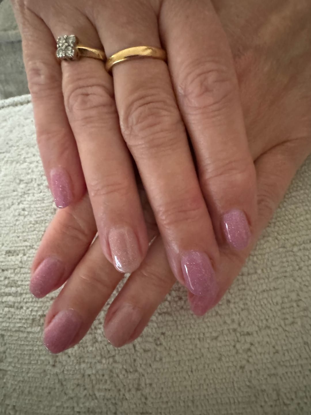 Customer photo review of Semilac 319 Shimmer Dust Pink UV Gel Polish 7ml