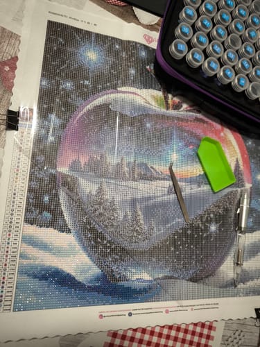 Customer photo review of 5D Diamond Painting AB Steine Magic Crystal Apple