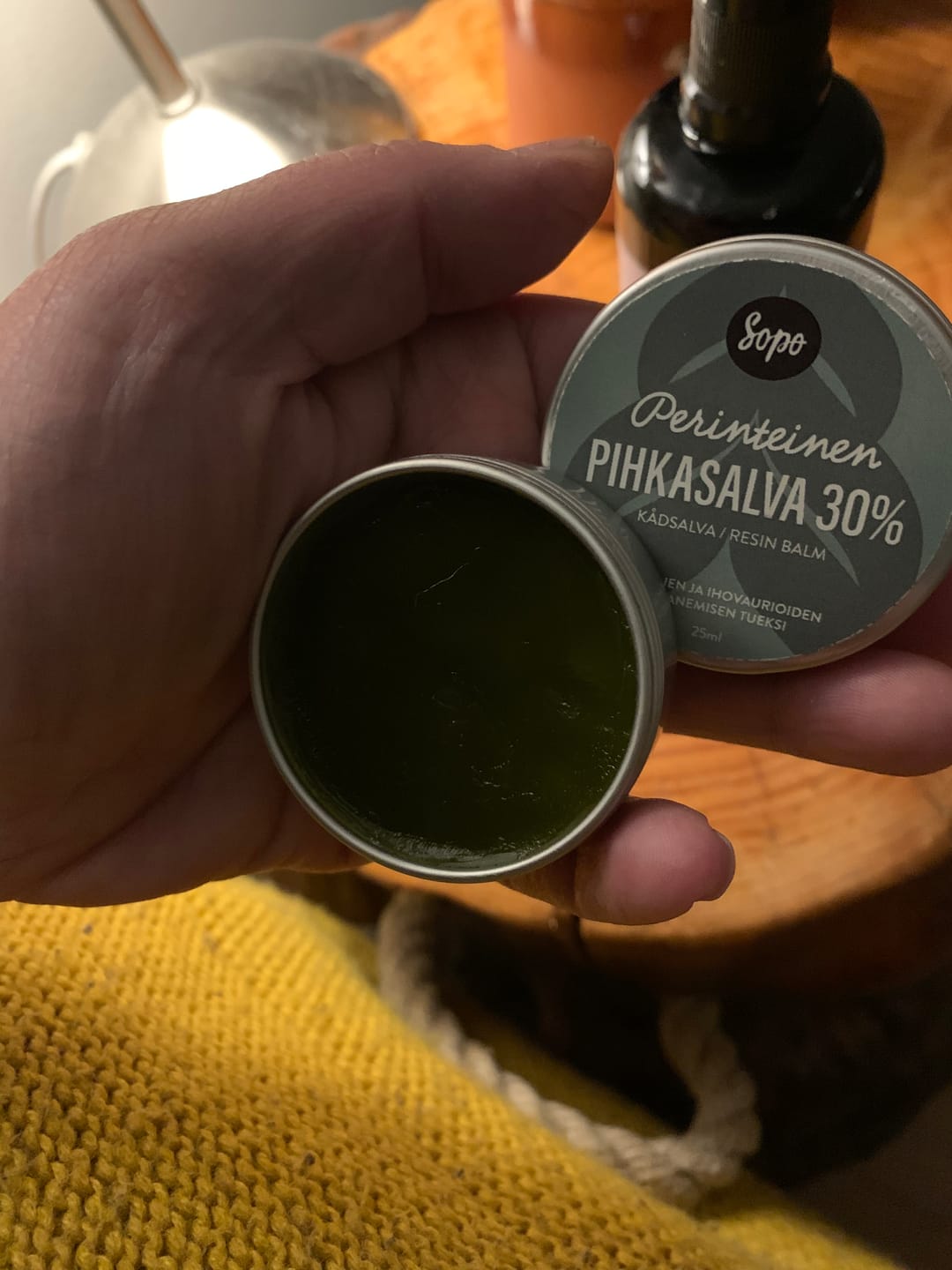 Customer photo review of Perinteinen Pihkasalva - Uusi erä!