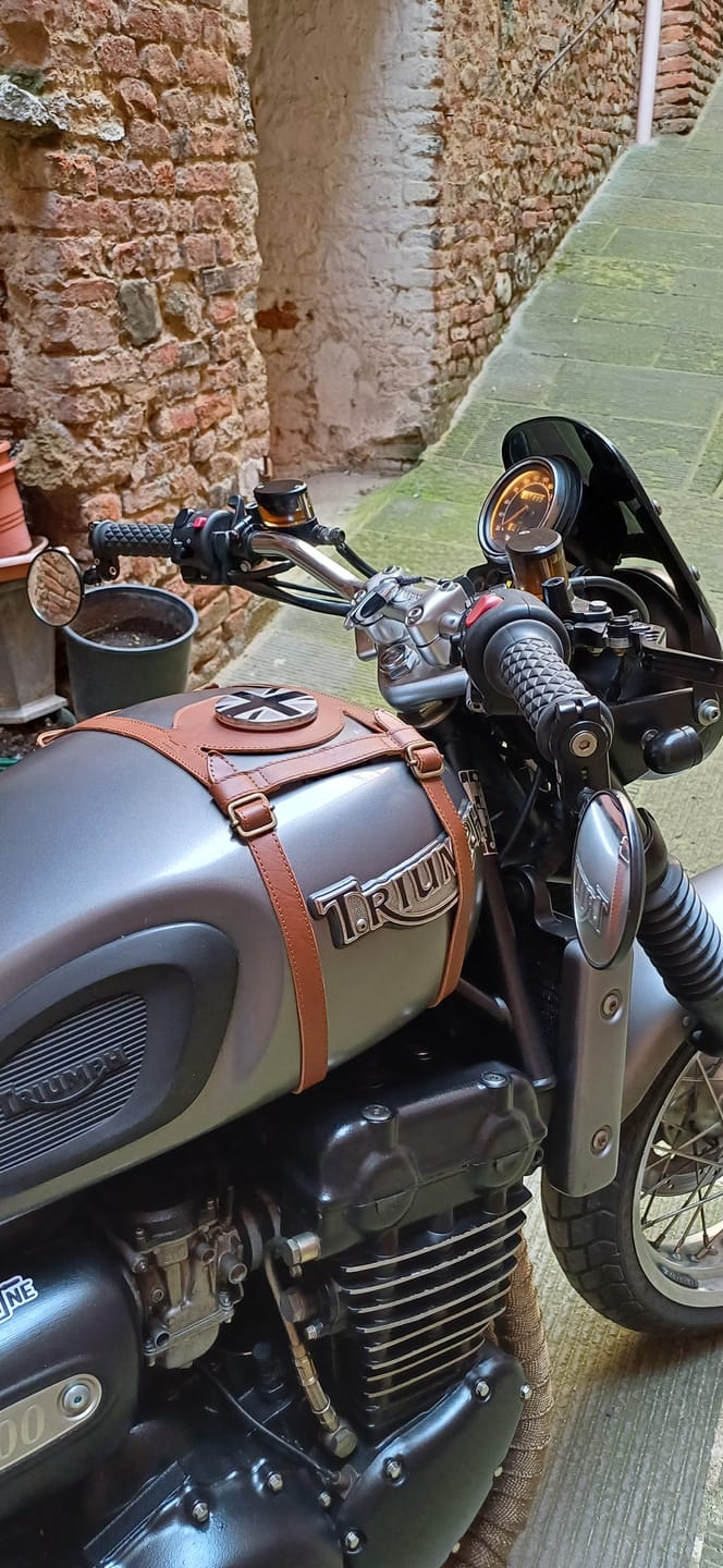 Customer photo review of tank strap right side fuel inlet