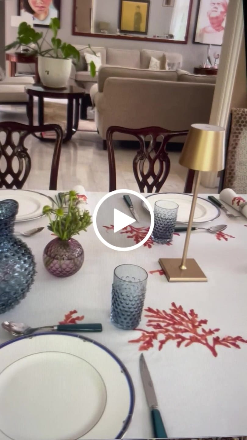 Customer video review of Underlay Blue Smoke Hobnail Jug