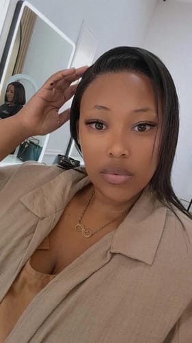 Duduzile M. review of KAMO - Brazilian 13x4 Lace Front Wig image 1 out of 1