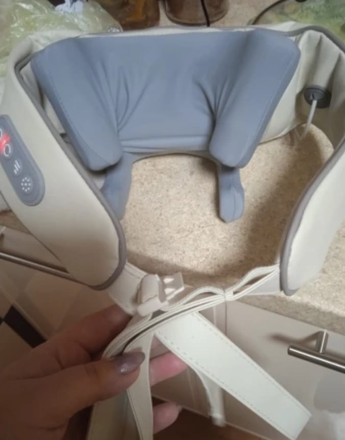 Customer photo review of DreamMassager® - Nacken und Schulter Handmassager