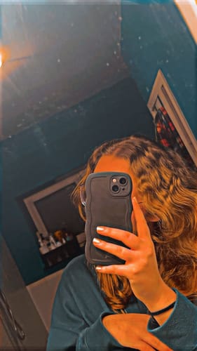 Customer photo review of Wavy case Black - iPhone 13