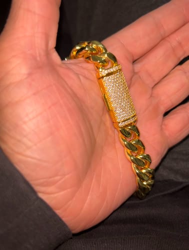 Customer photo review of Gold Miami Cuban Chain With VVS Moissanite Clasp