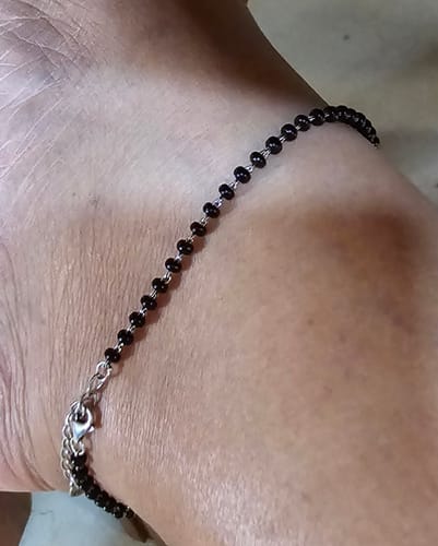Customer photo review of Silver Swaying Shadows Black Beads Anklet