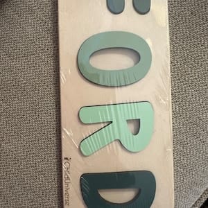 Customer photo review of Girl Dinosaur Name Puzzle