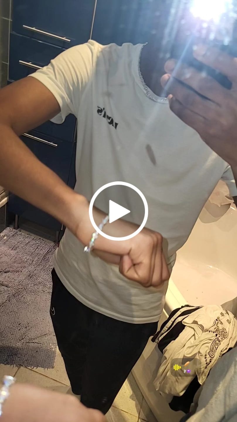 Customer video review of HONEYCOMB BRACELET. - 3MM WHITE GOLD