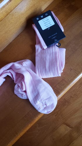 Customer photo review of Vagden Bermuda Merino Wool Ribbed Knee-high Sock