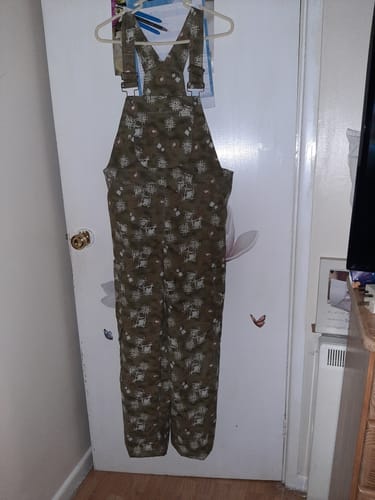 undefined review of 5 Metre Floral Cotton - 36" Wide Oriental Inspired  - Army Green image 1 out of 1