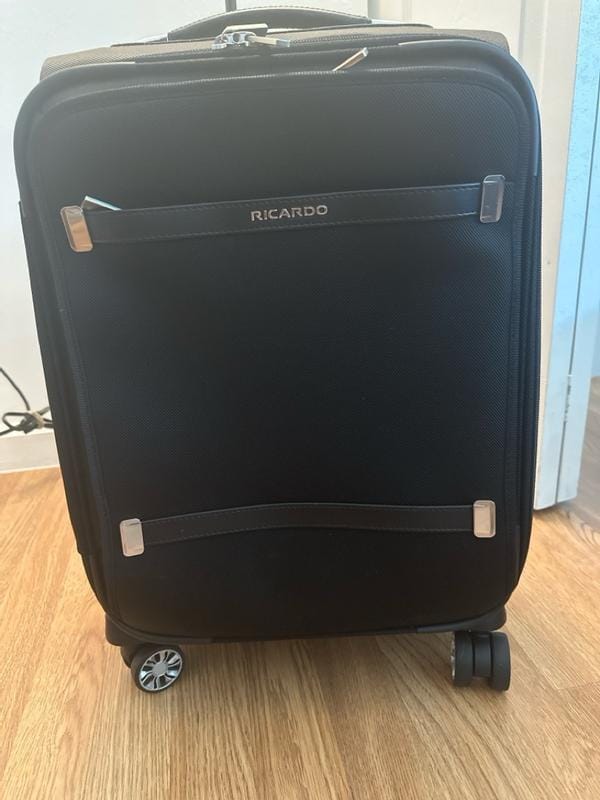 Customer photo review of Rodeo Drive 2.0 Softside Carry-On Expandable Spinner