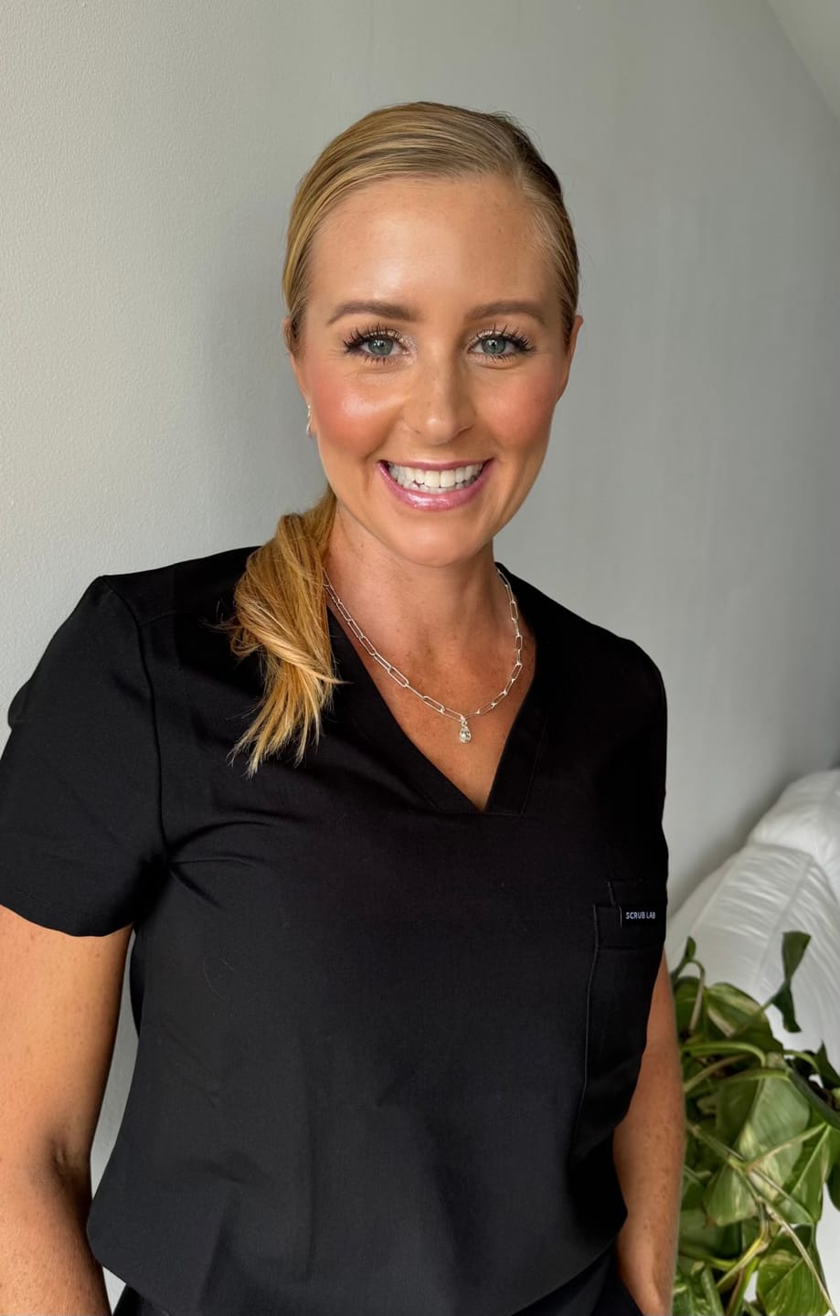 Customer photo review of LUCY Jogger Scrub Pants (Original SLTECH™ fabric) - Black