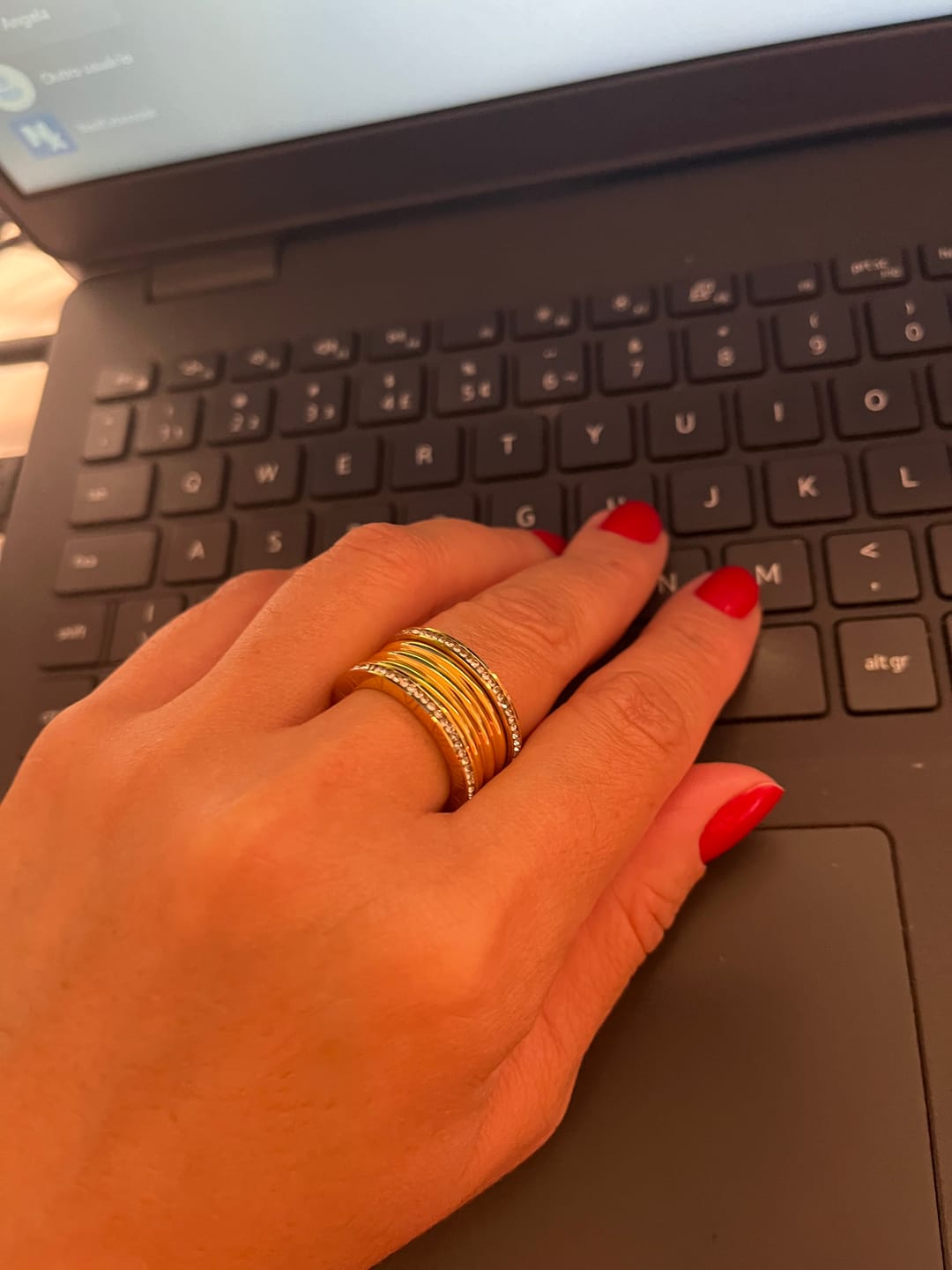 Customer photo review of Anel Luxo Imperial Banhado em Ouro 18K