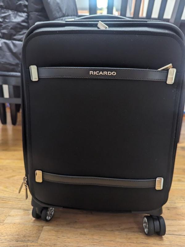 Customer photo review of Rodeo Drive 2.0 Softside Carry-On Expandable Spinner