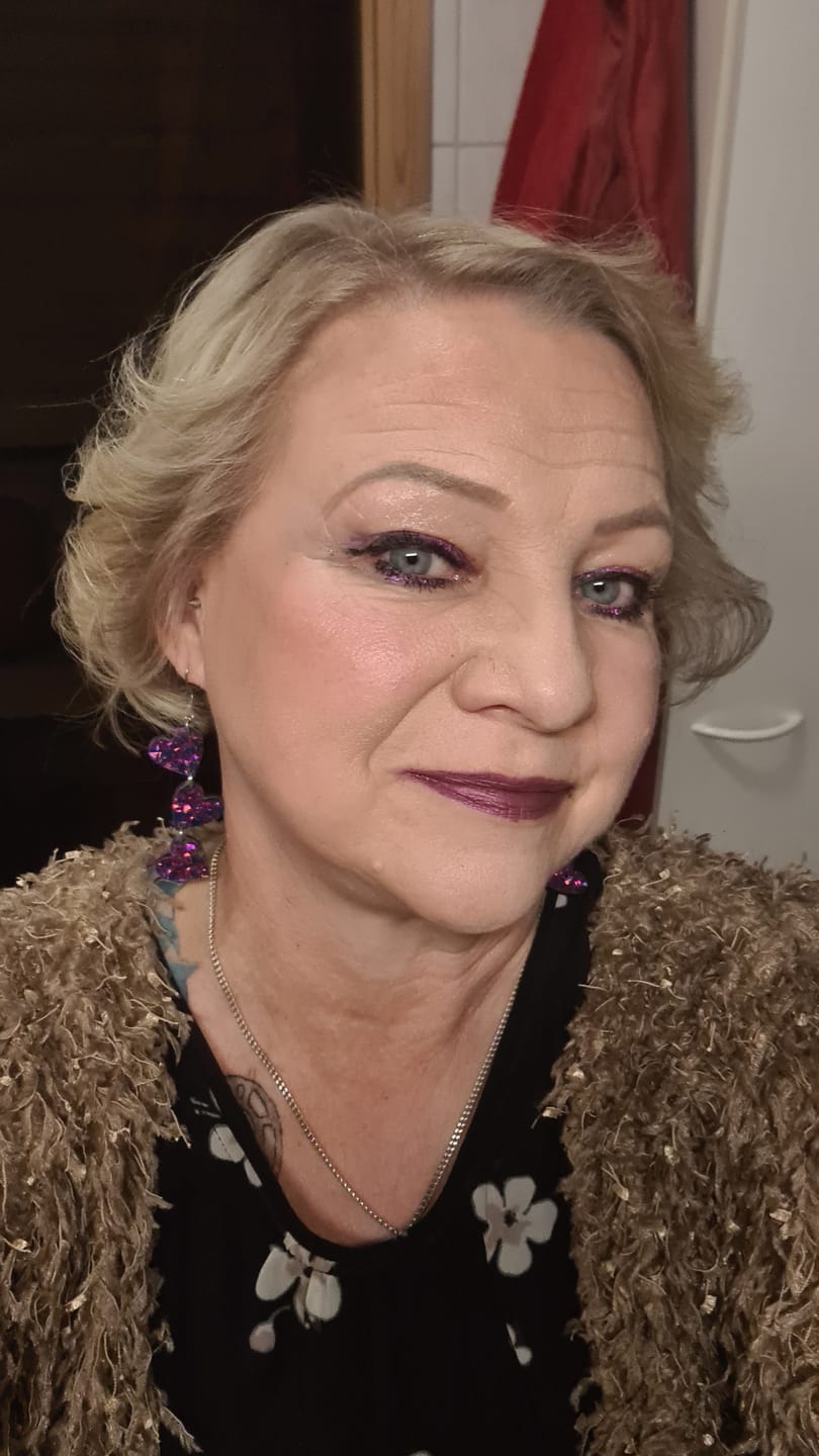 Customer photo review of Triple Love Glitteri