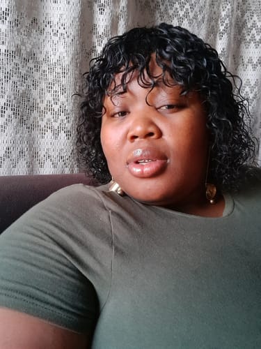 Customer photo review of HC COMBO 2 - Brazilian 4x4 Lace Wig Straight 16" and Brandy Water Wave