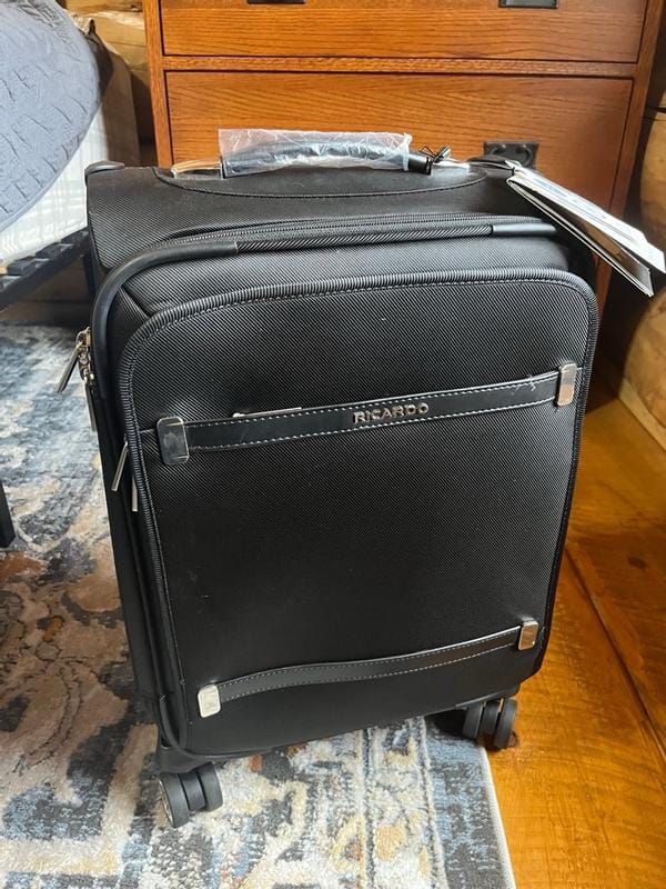 Customer photo review of Rodeo Drive 2.0 Softside Carry-On Expandable Spinner