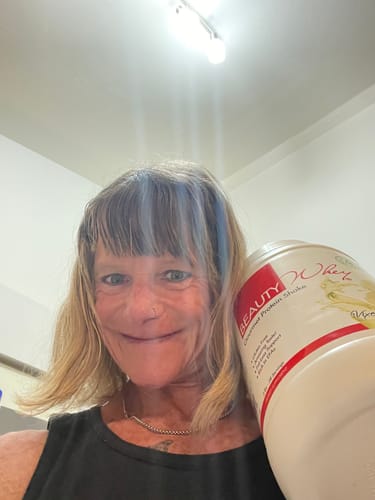Customer photo review of Women's Protein Isolate BeautyWhey®