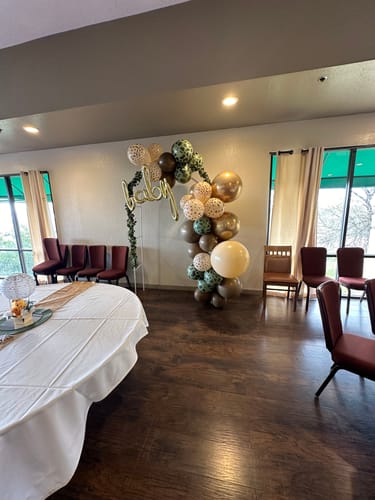 Customer photo review of Safari Balloon Garland Kit