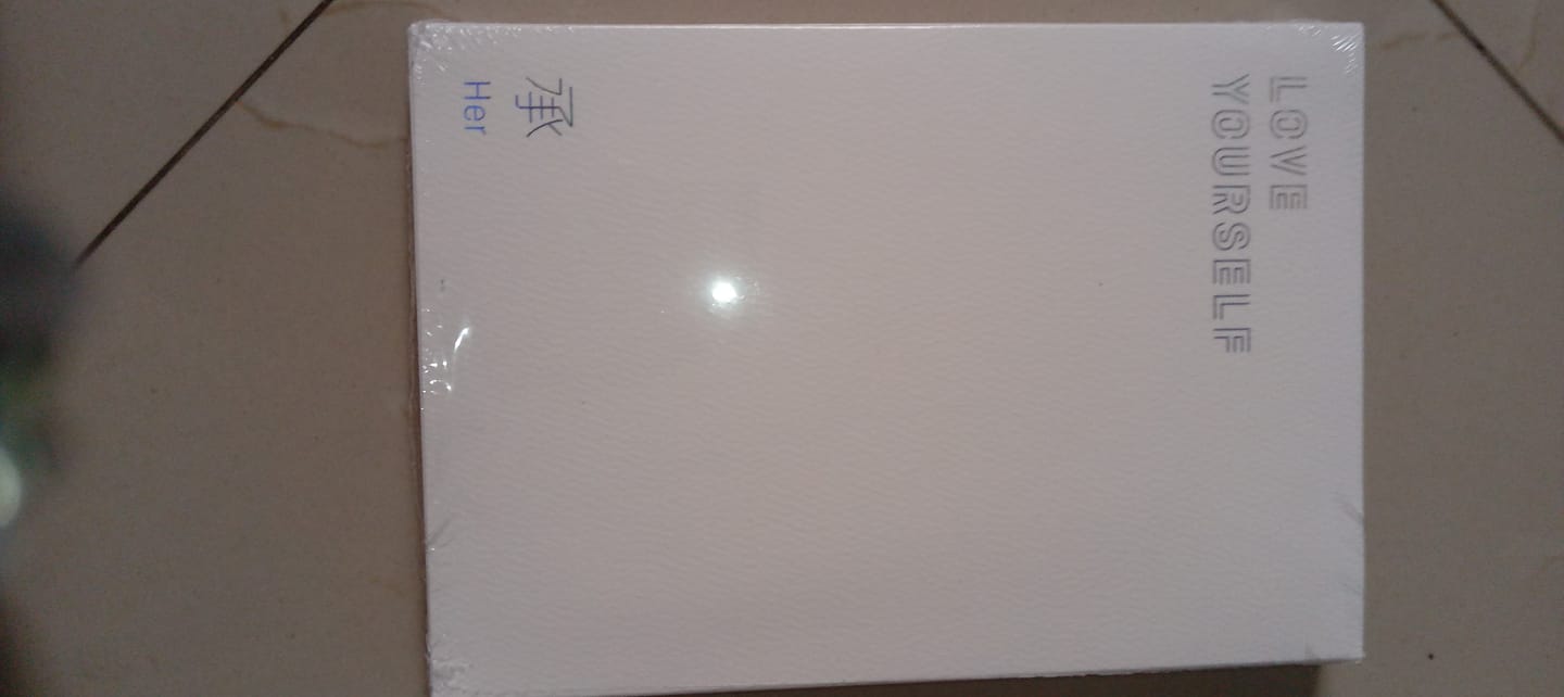 Customer photo review of BTS - 5TH MINI MINI ALBUM LOVE YOURSELF 承 Her