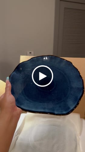 Customer video review of 16-Piece Ocean Blue Porcelain Dinnerware Set