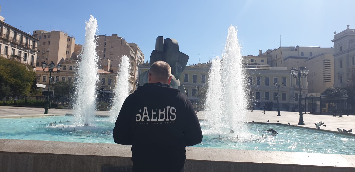 Customer photo review of Lifestyle Herren Zip Hoodie mit Reißverschluss schwarz by SAEBIS®