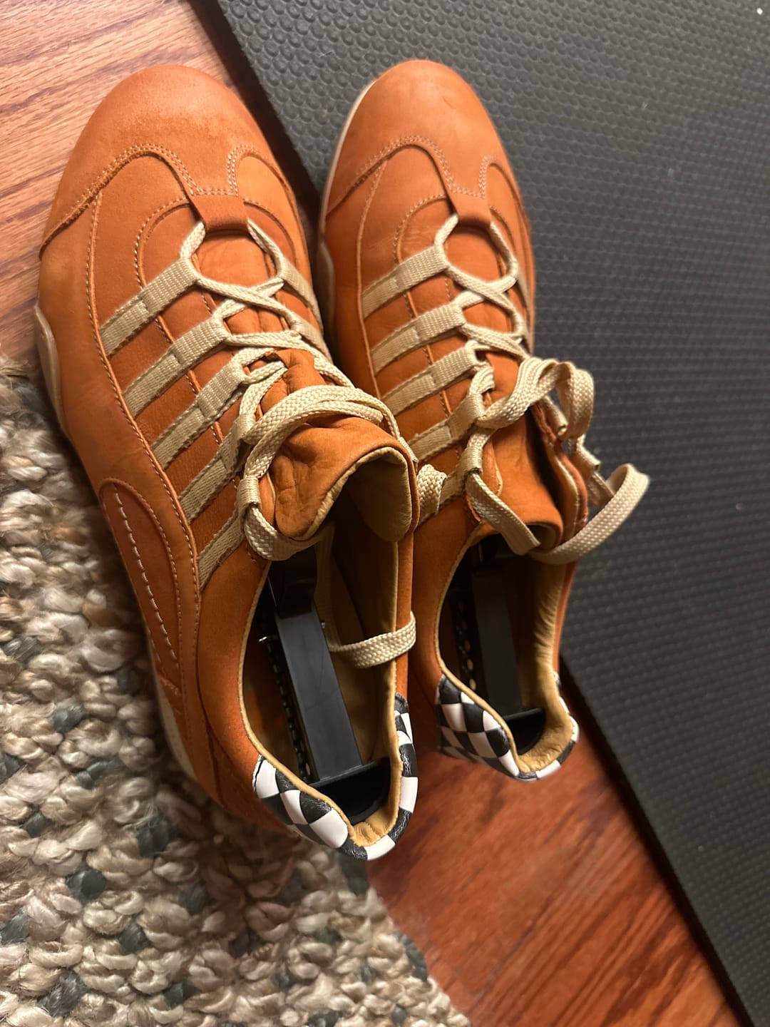 Customer photo review of Men's Racing Sneaker in Vintage Orange (Orange and Sand)