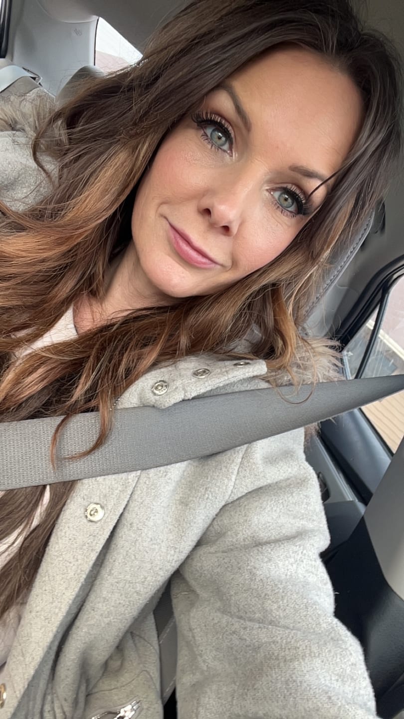 Customer photo review of Brown Hair with Blonde Highlights Women Hair Toppers for Volume #4/27/4