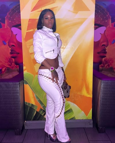 Customer photo review of LOW RISERS (WHITE DENIM)