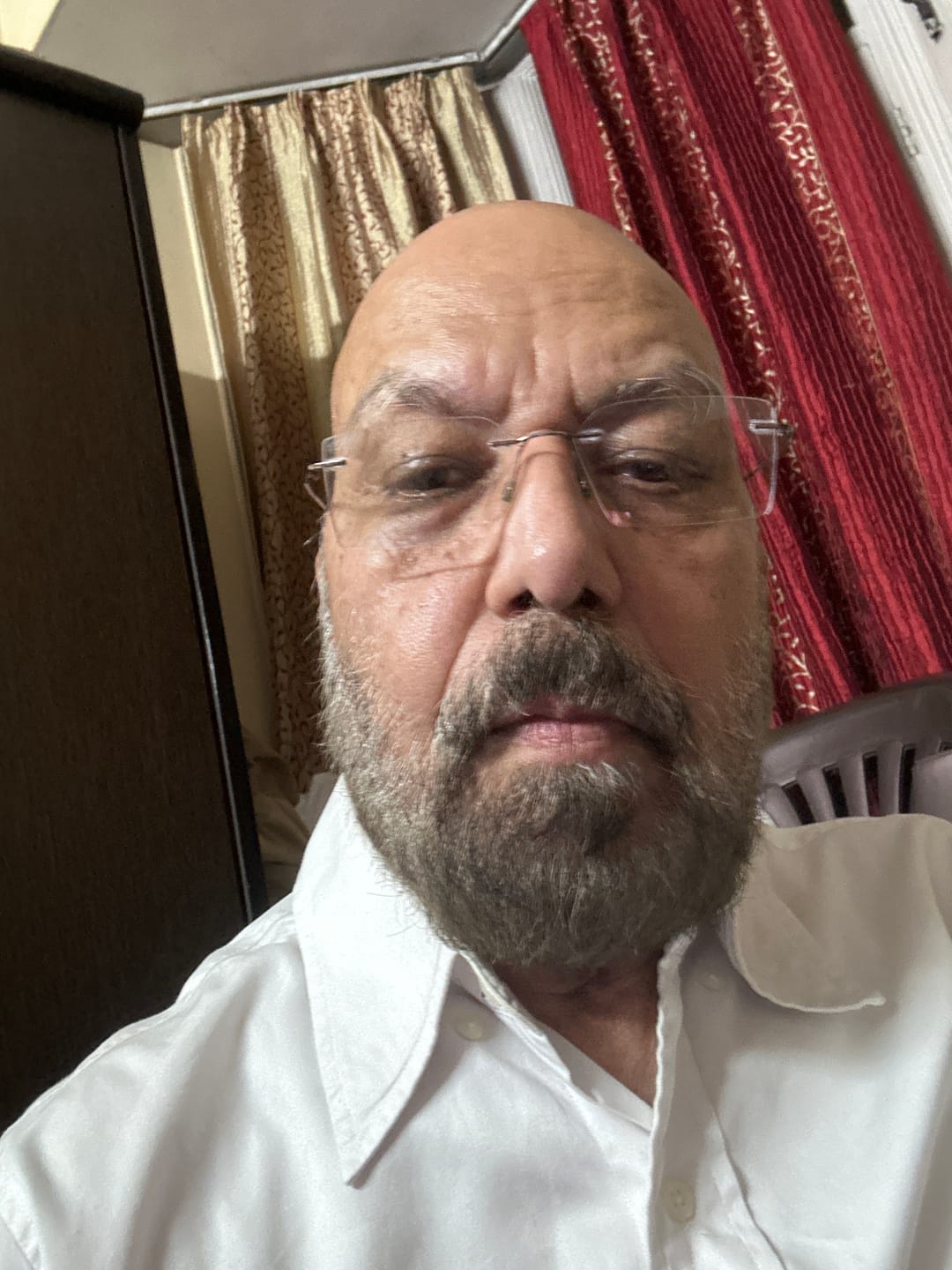Customer photo review of Uathayam Minister Cotton Formal White Shirt For Men