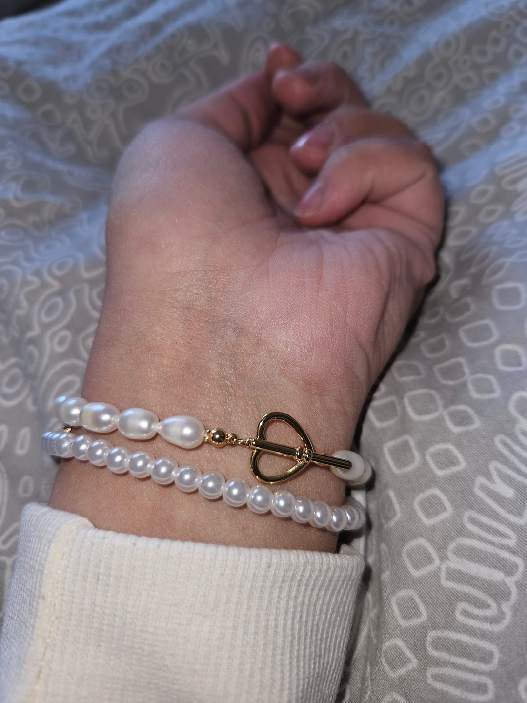 Customer photo review of Jacinta Perlenarmband | 18K vergoldet